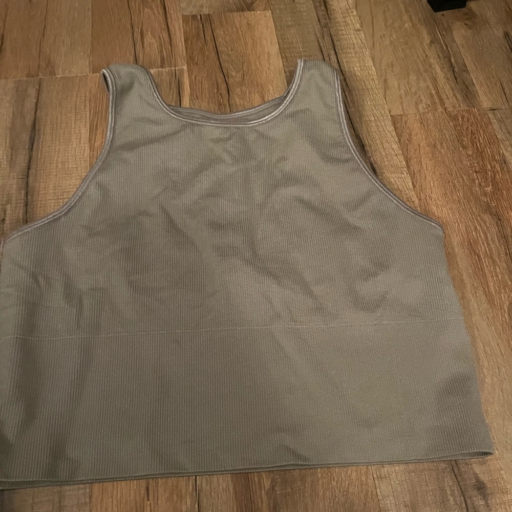 H and M workout tank top